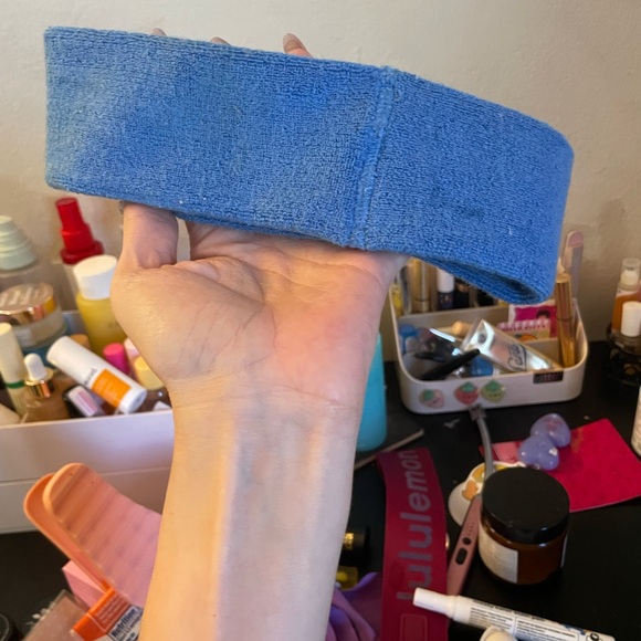 Lululemon sweat band headband - Picture 3 of 4